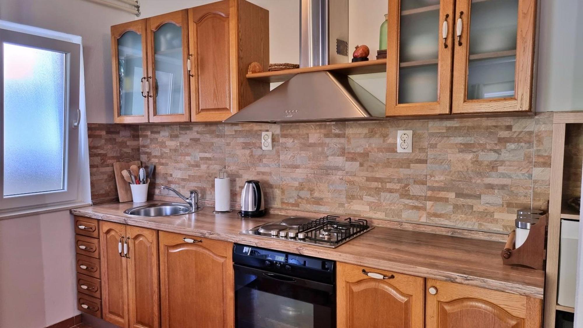 Apartment Merica Omis Bagian luar foto
