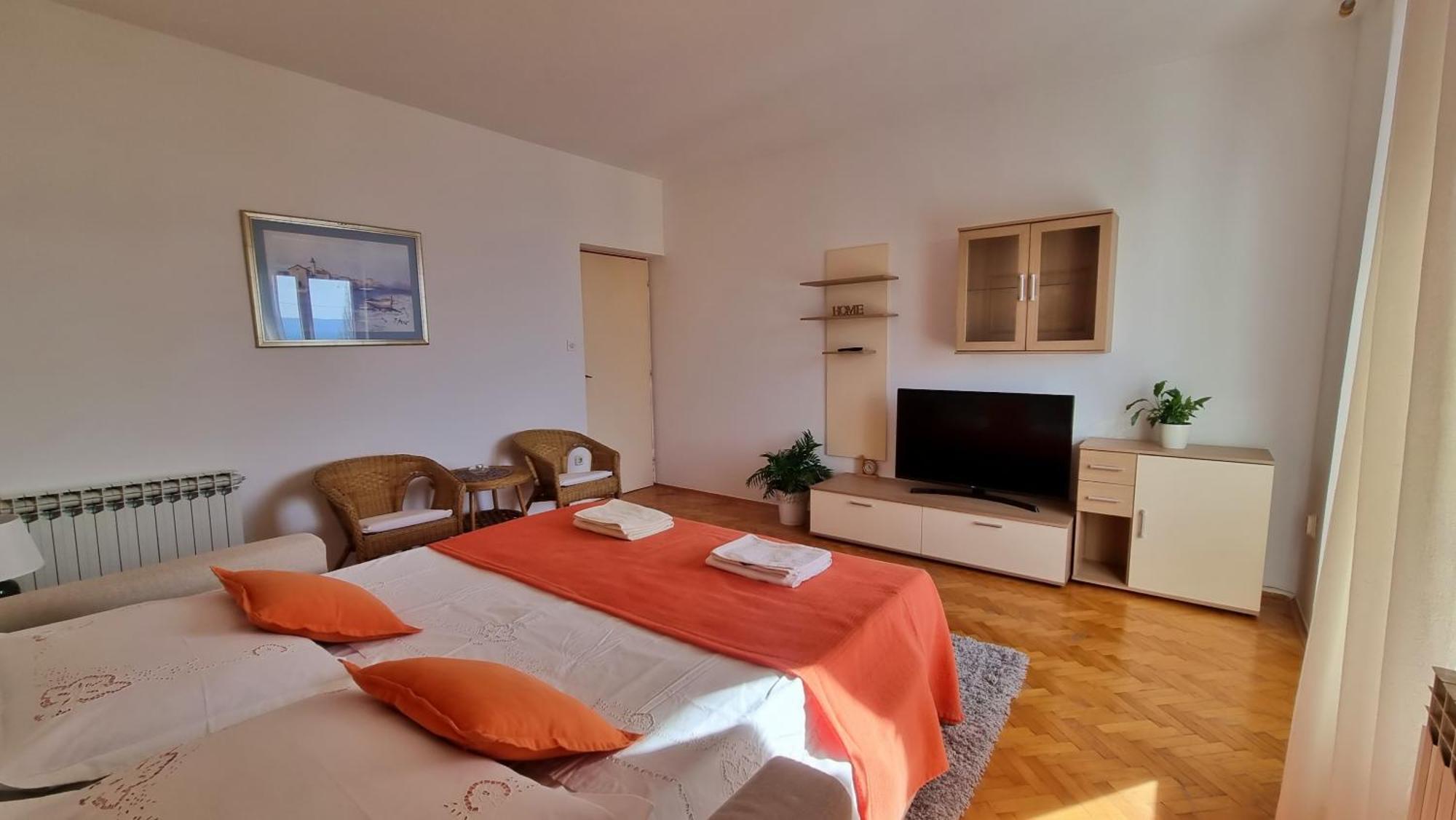 Apartment Merica Omis Bagian luar foto